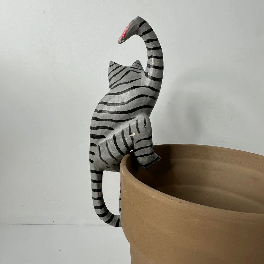 Vtg Hand Painted Grey Tabby Cat Pot Hugger Hanger Folk Art Wood Figurine Whimsy